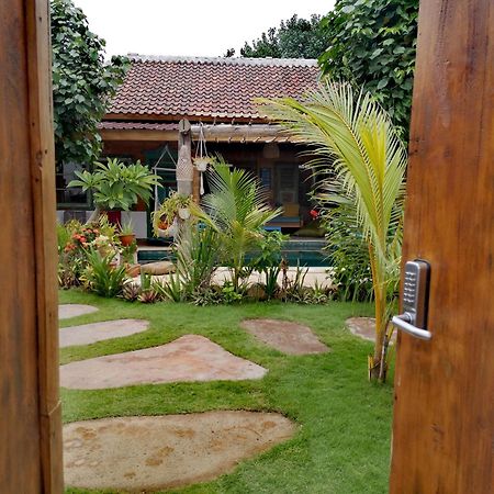 Villa La Vida ギリ・トラワンガン エクステリア 写真