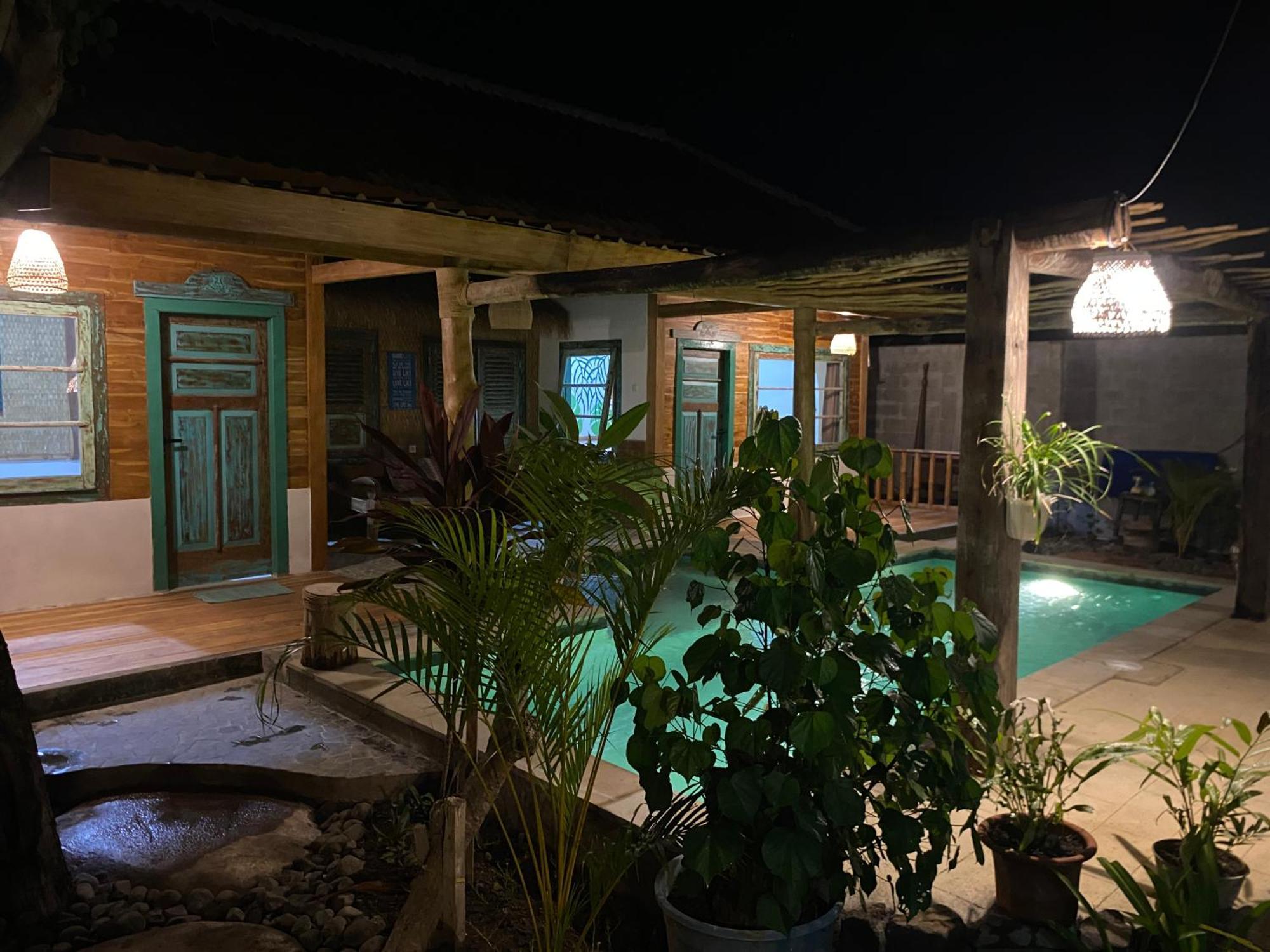Villa La Vida ギリ・トラワンガン エクステリア 写真