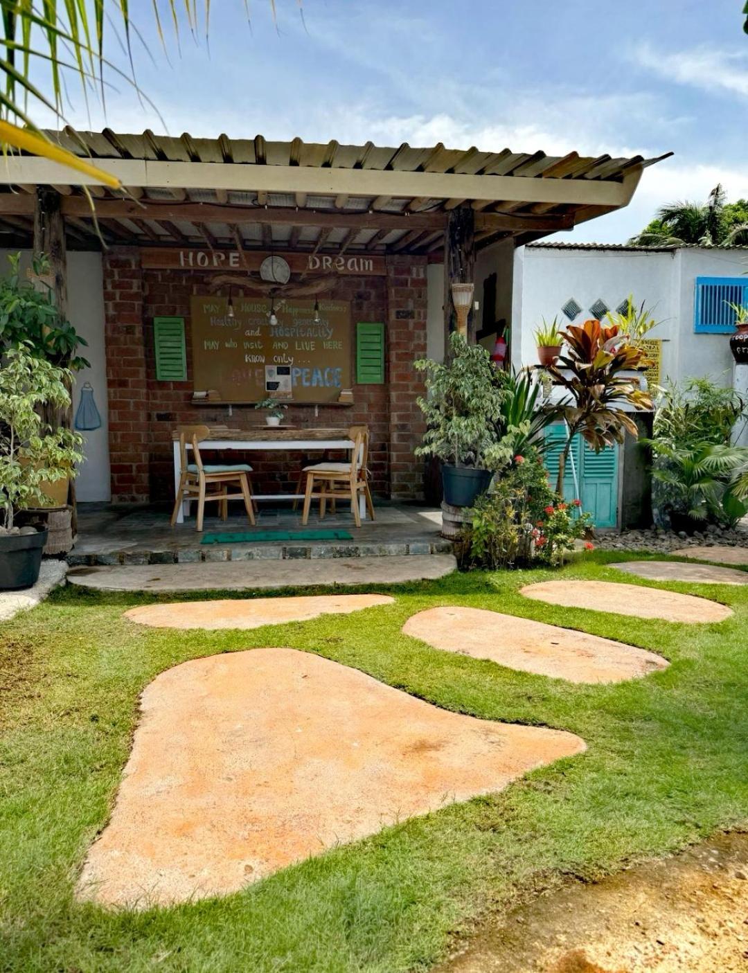 Villa La Vida ギリ・トラワンガン エクステリア 写真